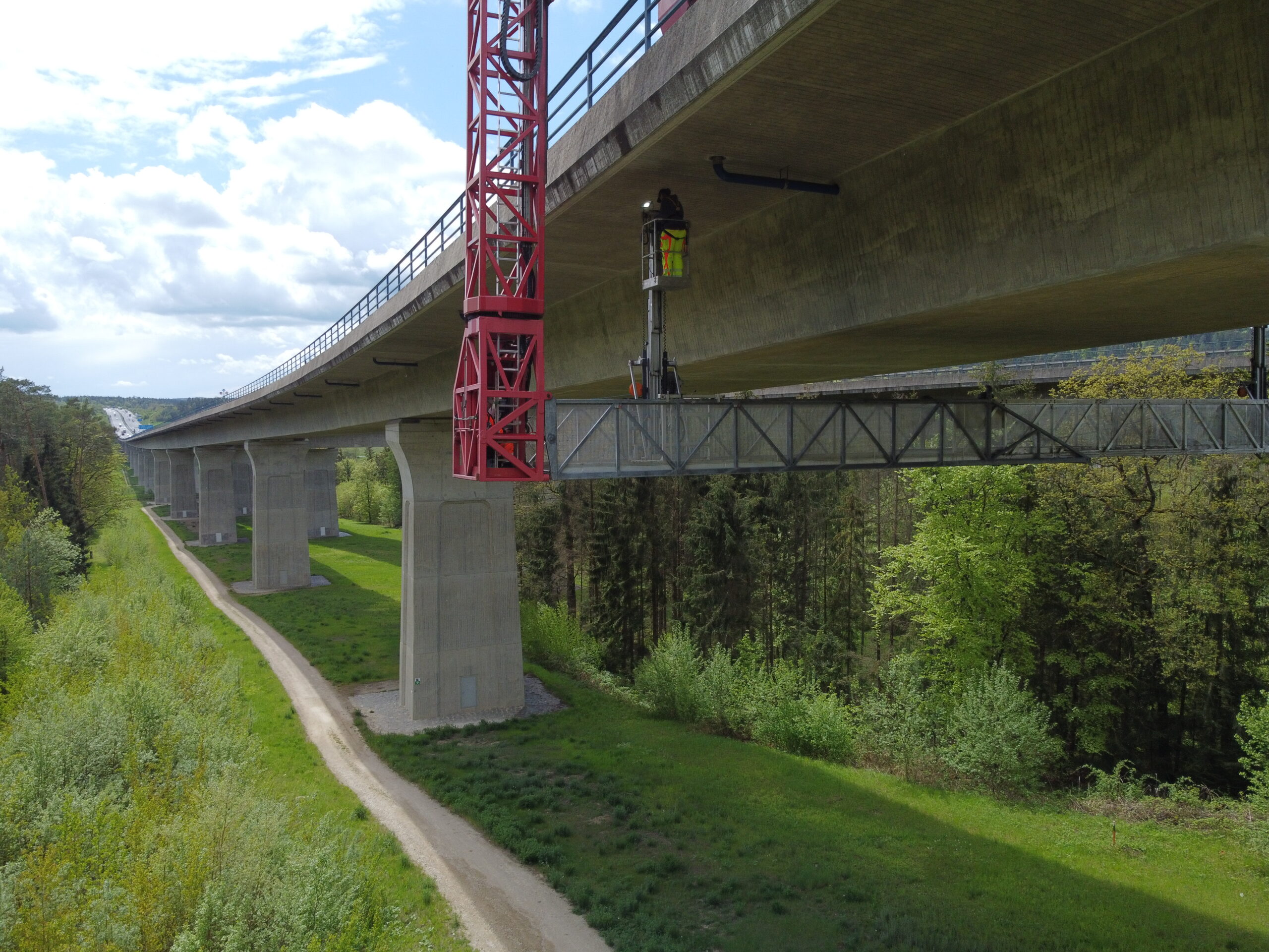 Bauwerksprüfung an der Talbrücke Schnaittach